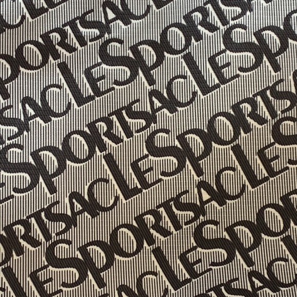 Lesportsac Travel/Tote Bag w/ Magnetic Closure - Picture 2 of 11